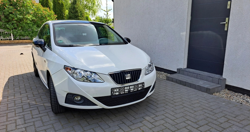 Seat Ibiza cena 17900 przebieg: 141663, rok produkcji 2011 z Witkowo małe 379